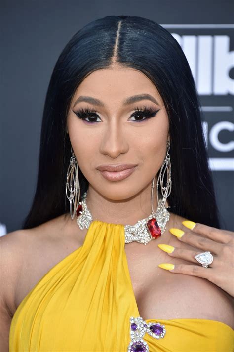 Cardi B Hits Back At Claims She Has A Fake Instagram To Troll Ariana Grande