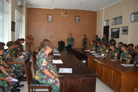 Taruna AAL Korps Marinir Angkatan 67 Latihan Praktek Bajrayudha Di