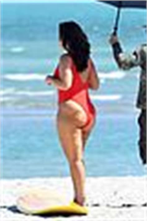 Ashley Graham Gets Cheeky For Baywatch Themed Shoot Photo Ashley Graham Pictures