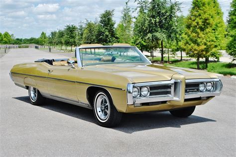 All American Classic Cars 1969 Pontiac Bonneville Brougham 2 Door