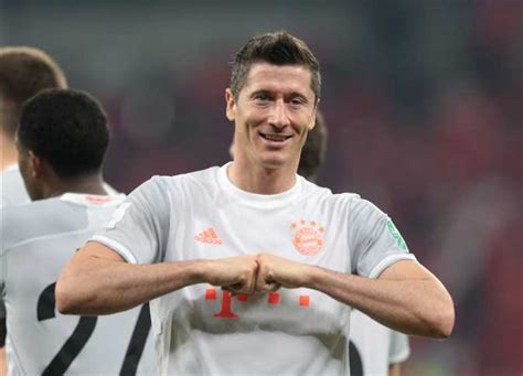 المباراة بين الاهلي وبايرن موعد مباراة بايرن ميونخ والاهلي. موعد لقاء بايرن ميونيخ وتيجريس في نهائي المونديال ...