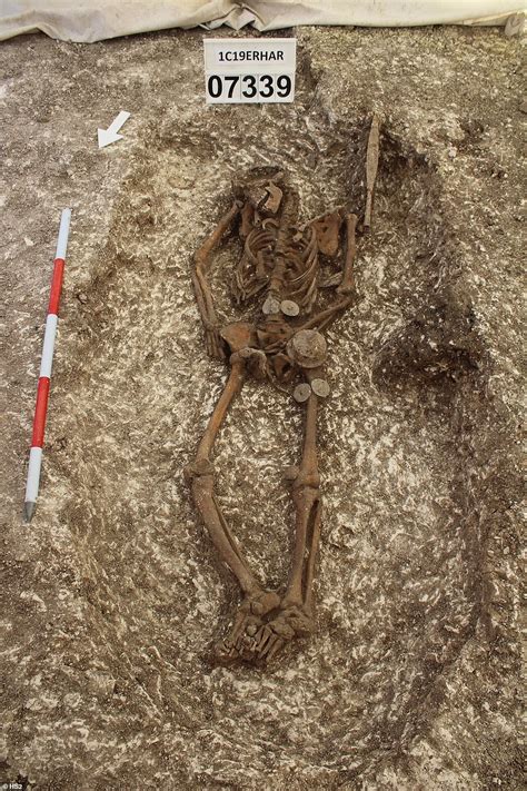 Anglo Saxon Burial Containing 141 Skeletons Is Unearthed By Hs2