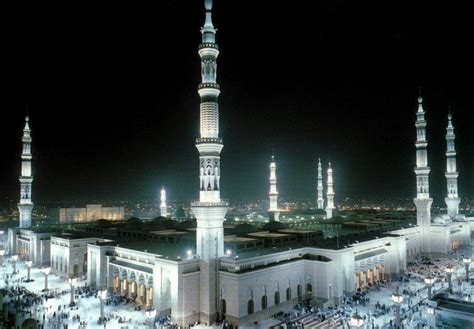 Arab Worlds Top Mosques Ready For Eid Al Fitr Prayers Al Arabiya English