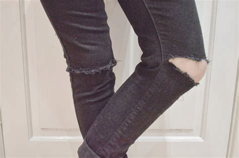 We offer fashion and quality at the best price in a more sustainable way. DIY | RIPPED KNEE JEANS | Danielle Fenton