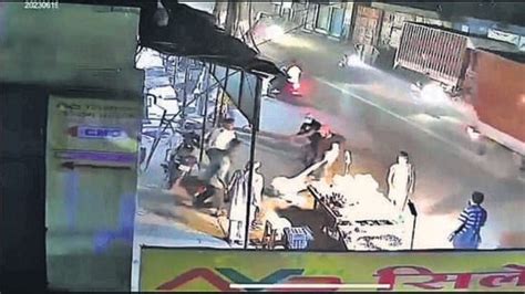 70 yr old dragged robbed of ₹1 lakh in northeast delhi latest news delhi hindustan times