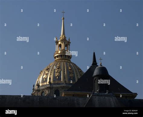 Golden Dome Of Église Du Dôme Aka Saint Louis Des Invalides Church
