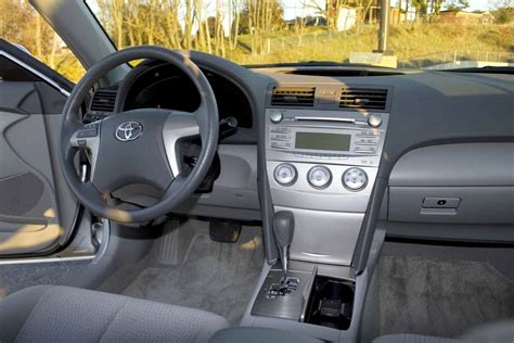 Price details, trims, and specs overview, interior features, exterior design, mpg and mileage capacity, dimensions. 2010 Toyota Camry - Pictures - CarGurus