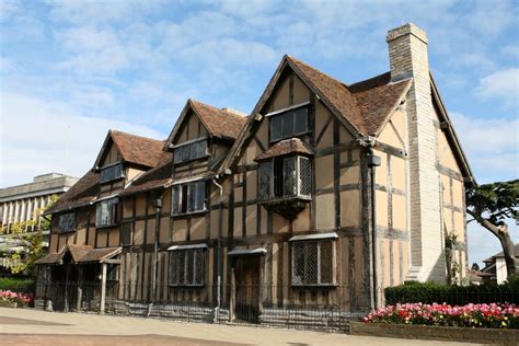 Tudor Architecture Explained History And Characteristics Homedit