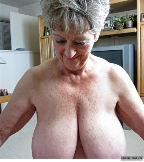 Big Saggy Boobs Granny Porn