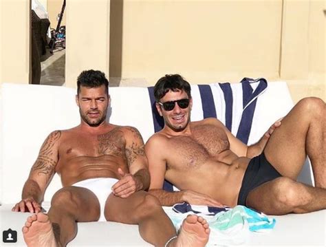 Ricky Martin Gets Naked For Las Vegas Hotel Room Snap Attitude