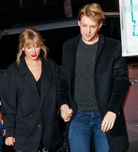 What We Know About Taylor Swift And Joe Alwyns Break Up