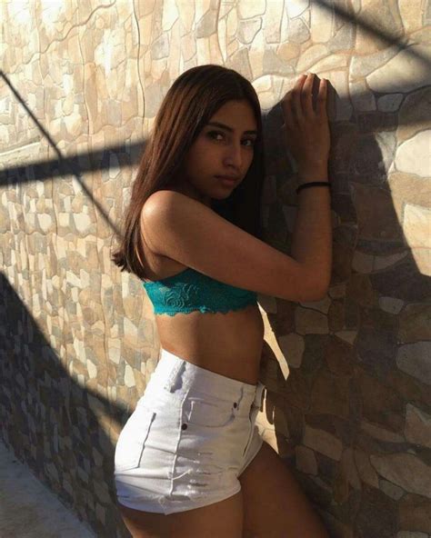 Pack De Sabina Mendez Flaquita En Ropa Interior Enseñando Sus Tetas Pequeñas Instagram Activo