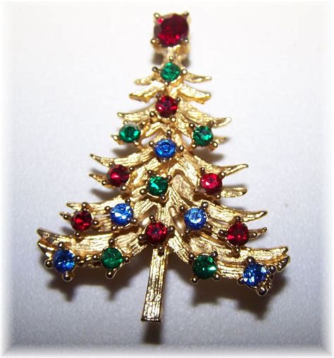 vintage christmas tree rhinestone pin brooch victoria s purrrrfect treasures ruby lane