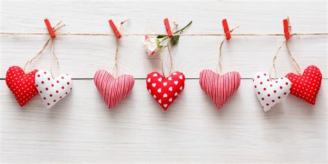 20 Sweet And Simple Diy Valentines Day Decorations Valentine Decor