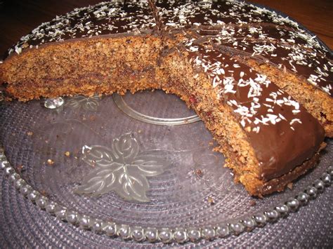 Rezept: Schoko-Nuss-Torte mit Beerenfüllung | Frag Mutti