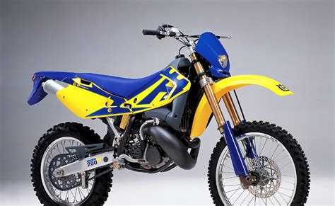 Welcome, come join us in our eternal quest and love for these machines which have become a part of our souls. Suzuki 250 Dirt Bike 2 Stroke | Wallpaper For Desktop