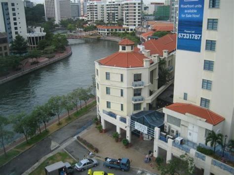 Robertson quay hotel features 148 rooms across 10 floors. Robertson Quay Hotel, Singapore