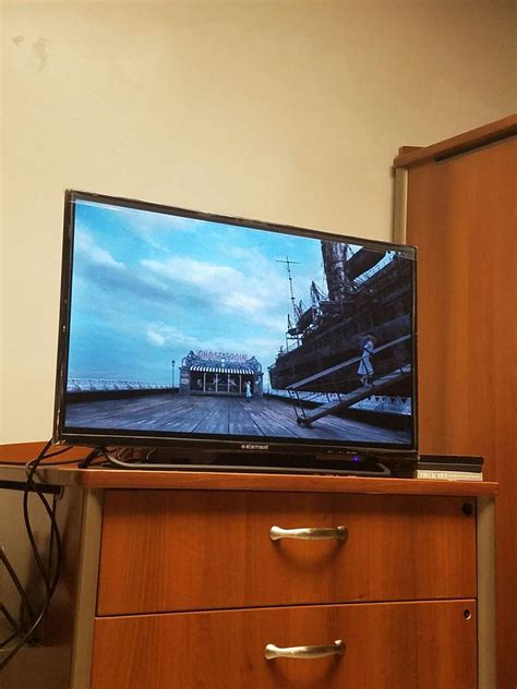 32 Inch Element Tv For Sale In Bonham Tx 5miles Buy And Sell