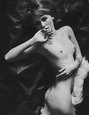 Black And White Nudes Reddit NSFW