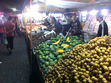 Jom tengok apa yang menarik di sini ! Pengalaman & Pandangan: Pasar Malam Wakaf Che Yeh