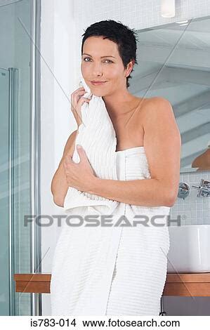 Woman Drying Herself Picture Is783 014 Fotosearch