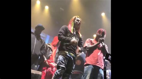 Tekashi 6ix9ine Performs Gummo Live On Stage Youtube