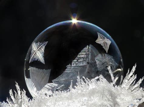 Delightful Photos Illustrate The Crystalline Beauty Of Frozen Soap Bubbles