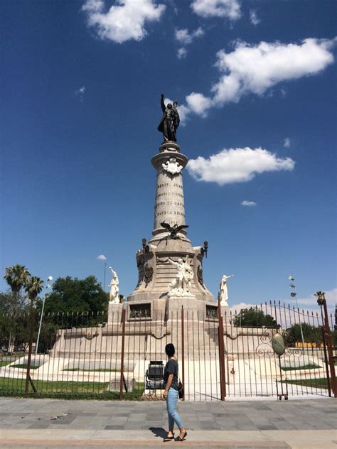 Monumento De Benito Juarez En Juarez México