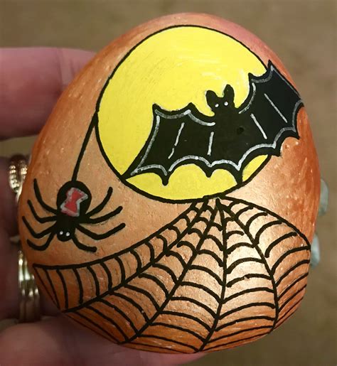 Spider And Bat Rock Painted Rocks Rock Painting Patterns Rock Crafts