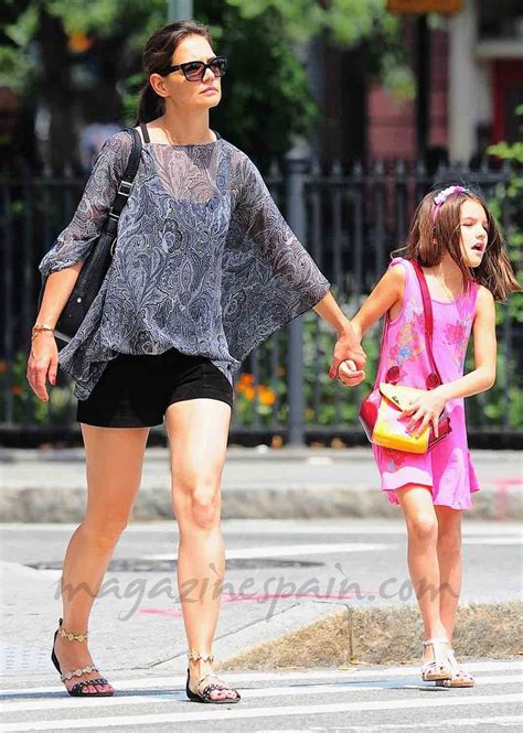 Suri Cruise Una Mini It Girl Moda Katie