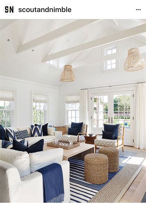 Light And Bright Coastal Interior With A Relaxed Feel Coastal Home