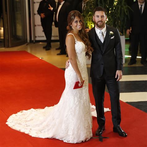 Vestido De Noiva Rj A Noiva Do Jogador Lionel Messi Veste By Rosa