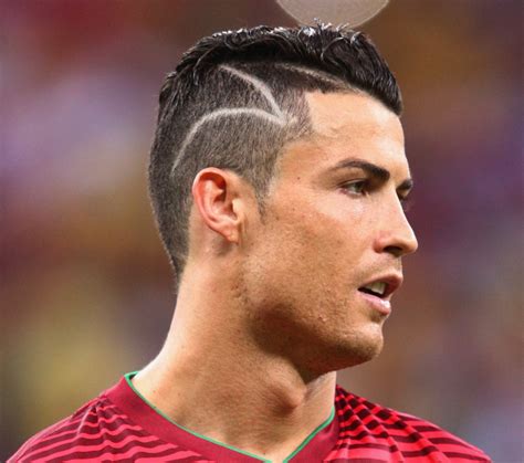 Pelo corto, media melena, pelo largo o pelo rizado. A possível história por trás do novo corte de cabelo de ...