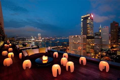 Последние твиты от the mira hong kong (@themirahongkong). Hong Kong's 8 Best Rooftop Bars With A View