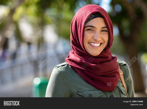 Portrait Young Muslim Image And Photo Free Trial Bigstock