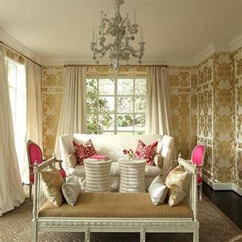 30 Elegant And Chic Living Rooms With Damask Wallpaper Rilane Modern