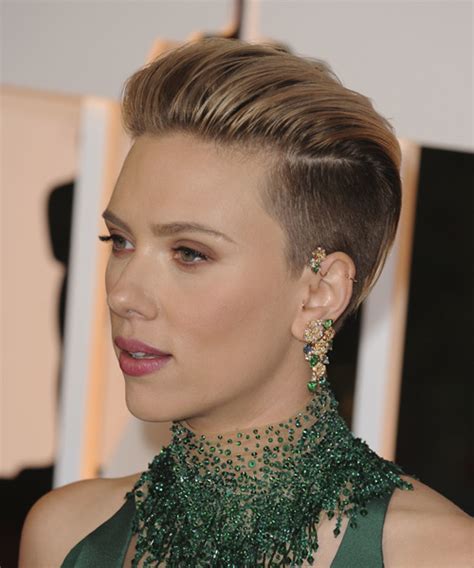Scarlett Johansson Short Straight Light Chestnut Brunette Hairstyle