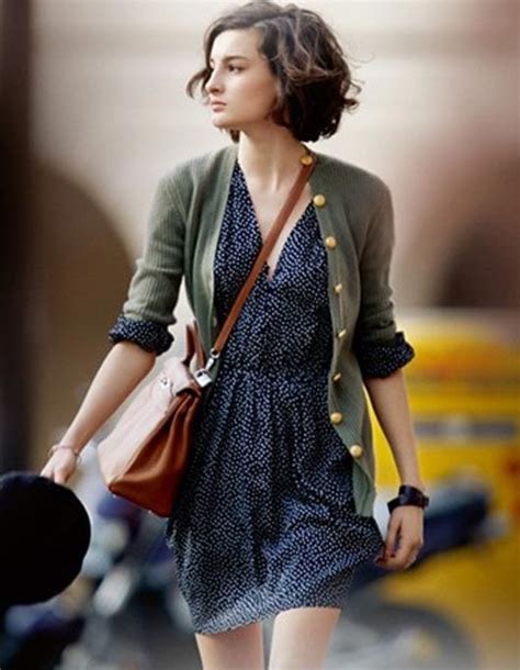 Formal hair looks especially good when it has been matched up with the right accessories. 30 Cute Outfits that Go With Short Hair-Dressing Style Ideas
