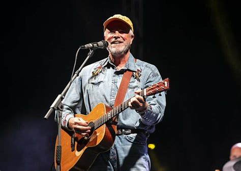 Texas Songwriter Robert Earl Keen Announces Retirement From Performing Datebook