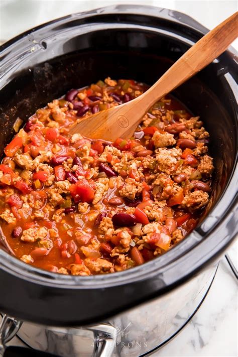 Slow Cooker Turkey Chili Aprons