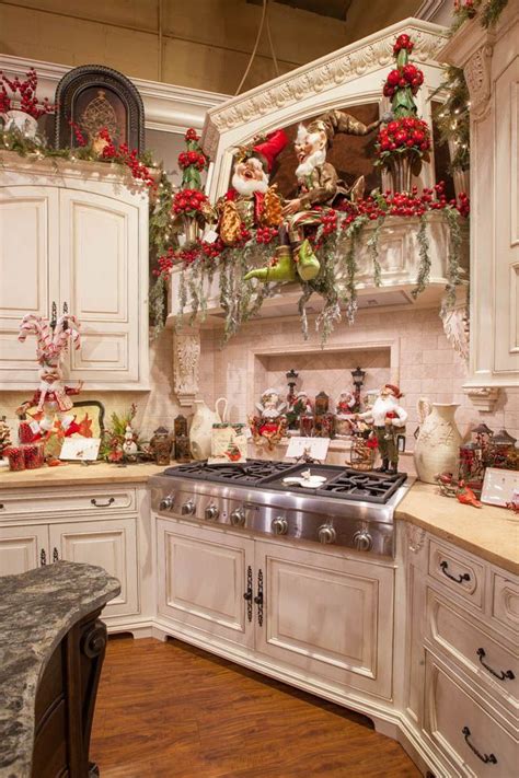 Add some loose garland and pinecones, and you've got. Christmas Home Decor | Elegant christmas, Christmas ...