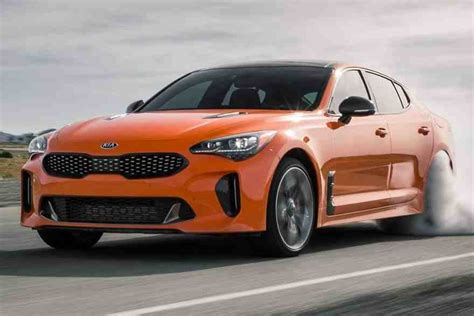 2019 Kia Stinger Vs 2019 Dodge Charger Which Is Better Autotrader