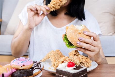 Anzeichen dass du kurz vor einer Binge Eating Störung stehst wmn