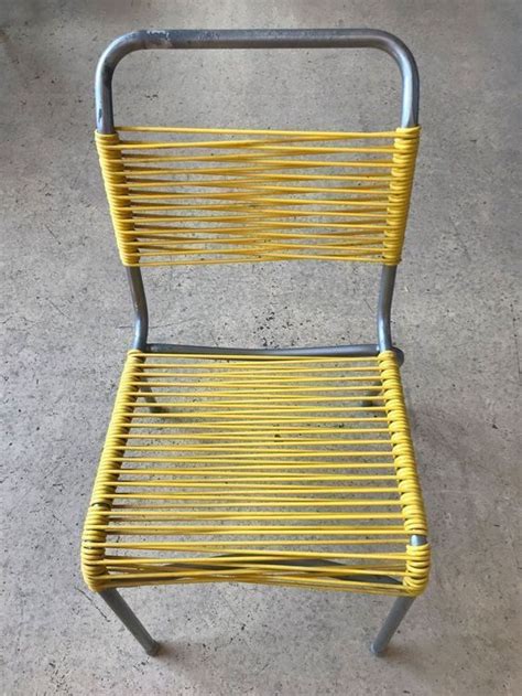Das liegt an der typisch italienischen leichtigkeit, die untrennbar mit einem kühl und funktional anmutendem design verbunden ist. 1 x Spaghetti-Stuhl gelb | Kaufen auf Ricardo