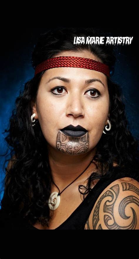 Mãori Women Face Tattoo Truyền Thống đầy Mê Hoặc Với Tản Văn đẹp Mắt