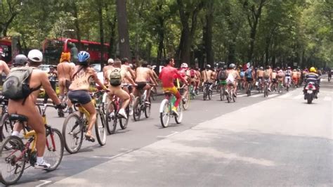 Ciclistas recorren desnudos la Ciudad de México Grupo Milenio