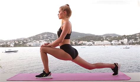 i tried the pamela reif stretch workout with 12 million views — and it s exactly what my body