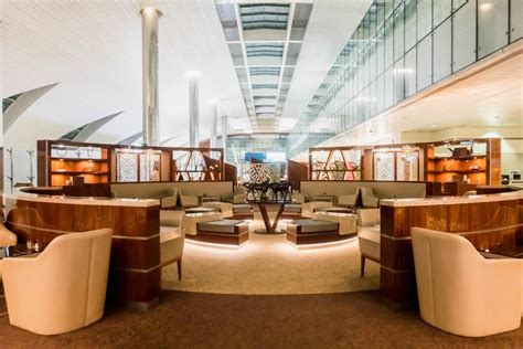 Is Emirates Flagship Business Class Lounge At Dubai Airport Really The