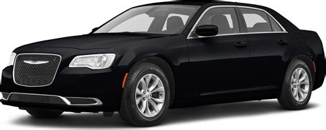 2020 Chrysler 300 Price Value Ratings And Reviews Kelley Blue Book