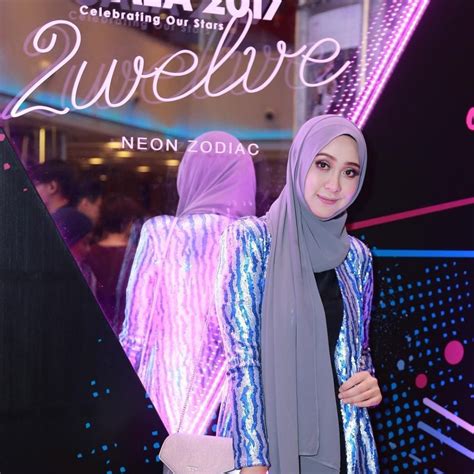 Rancangan ini mula diperkenalkan pada 4 mei 2014. Biodata Dayah Bakar, Host Jom Singgah (TV3) | Azhan.co